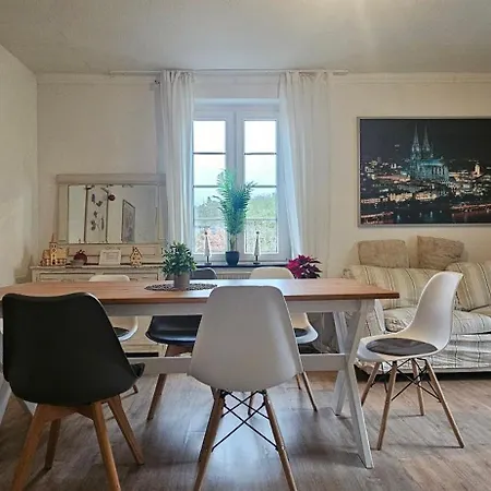 Satzvey Monteurshaus 3 Sz, Einzelbetten, Mechernich, Kall, Rheinbach, Koeln, Bonn Gebiet メッヒャーニッヒ